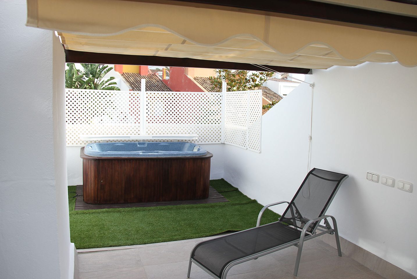 Puerto Banus Townhouse Hot Tub